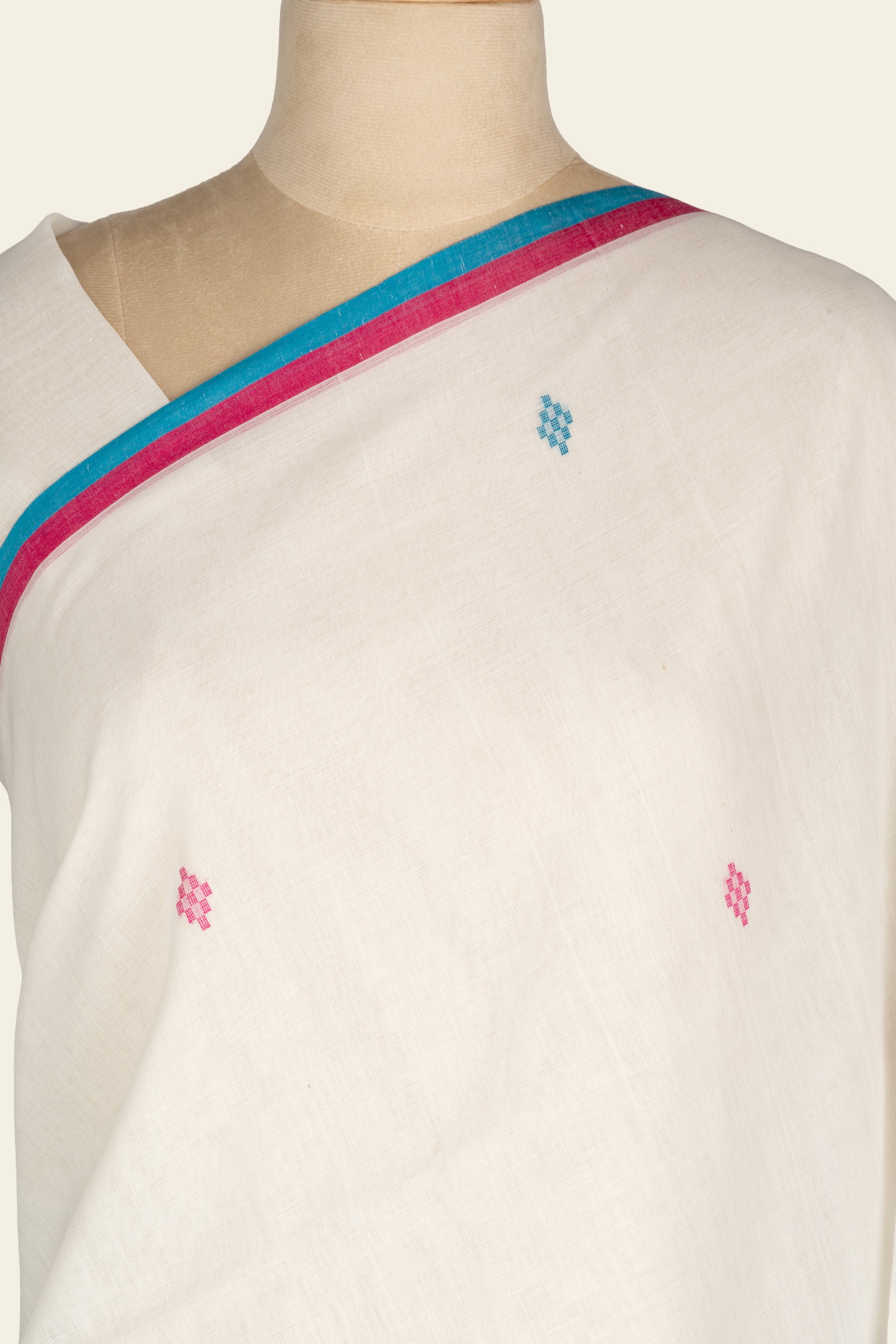 White Handwoven Jamdani Bengal Cotton Saree