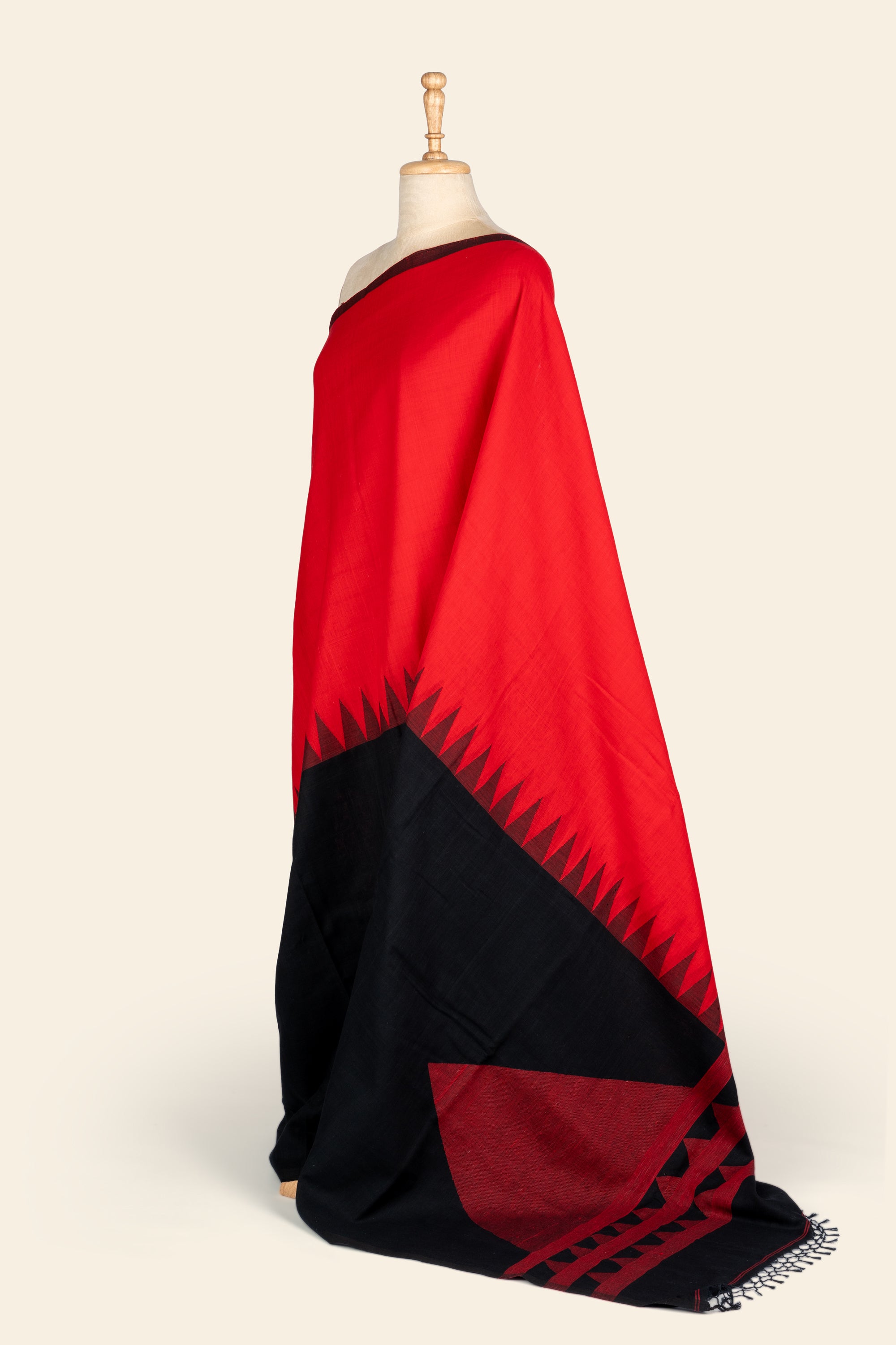 Red and Black Bengal Jamdani Pure Cotton Saree
