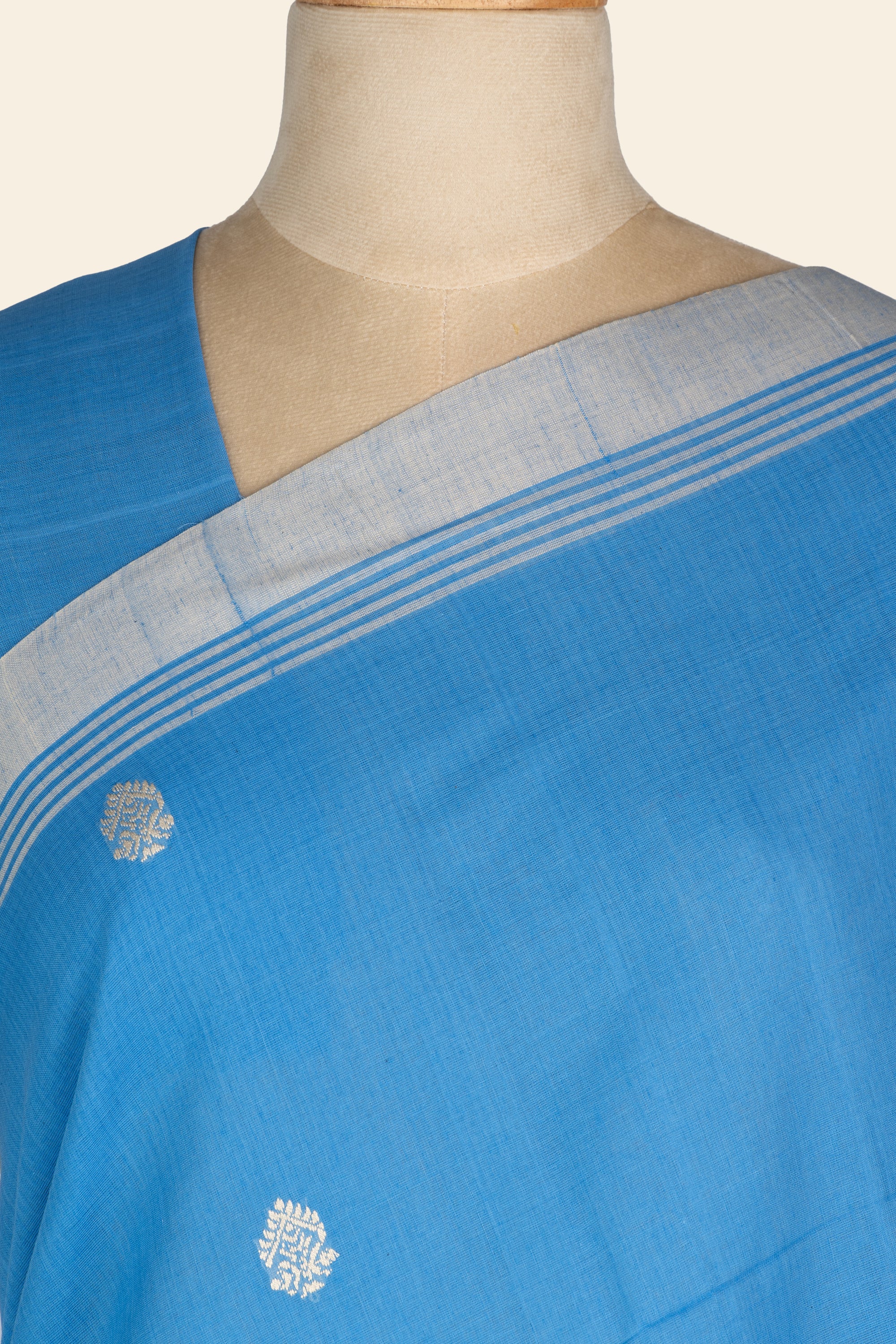 Powdered Blue Baluchuri Handwoven Bengal Cotton Saree