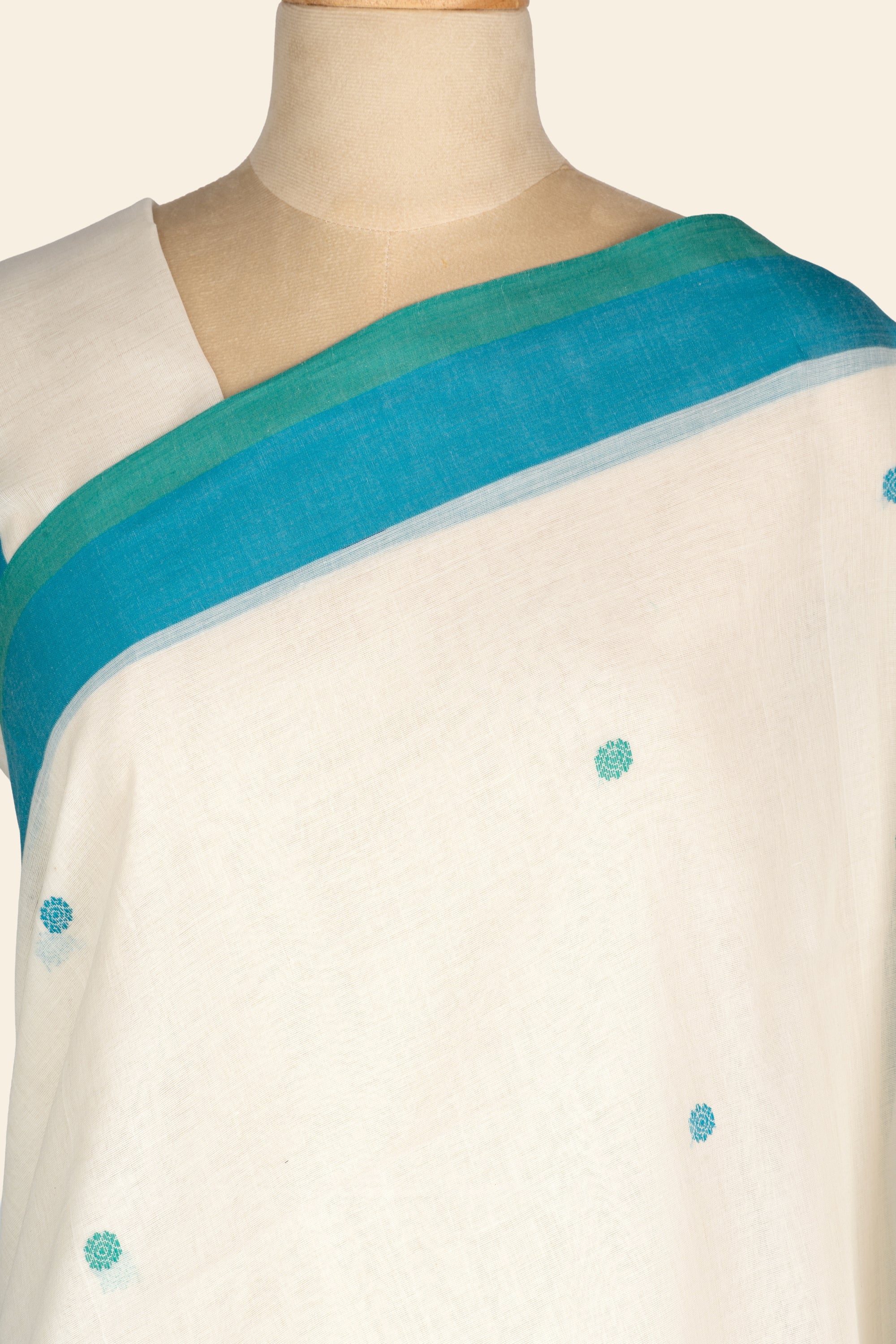 White Baluchuri Handwoven Bengal Cotton Saree