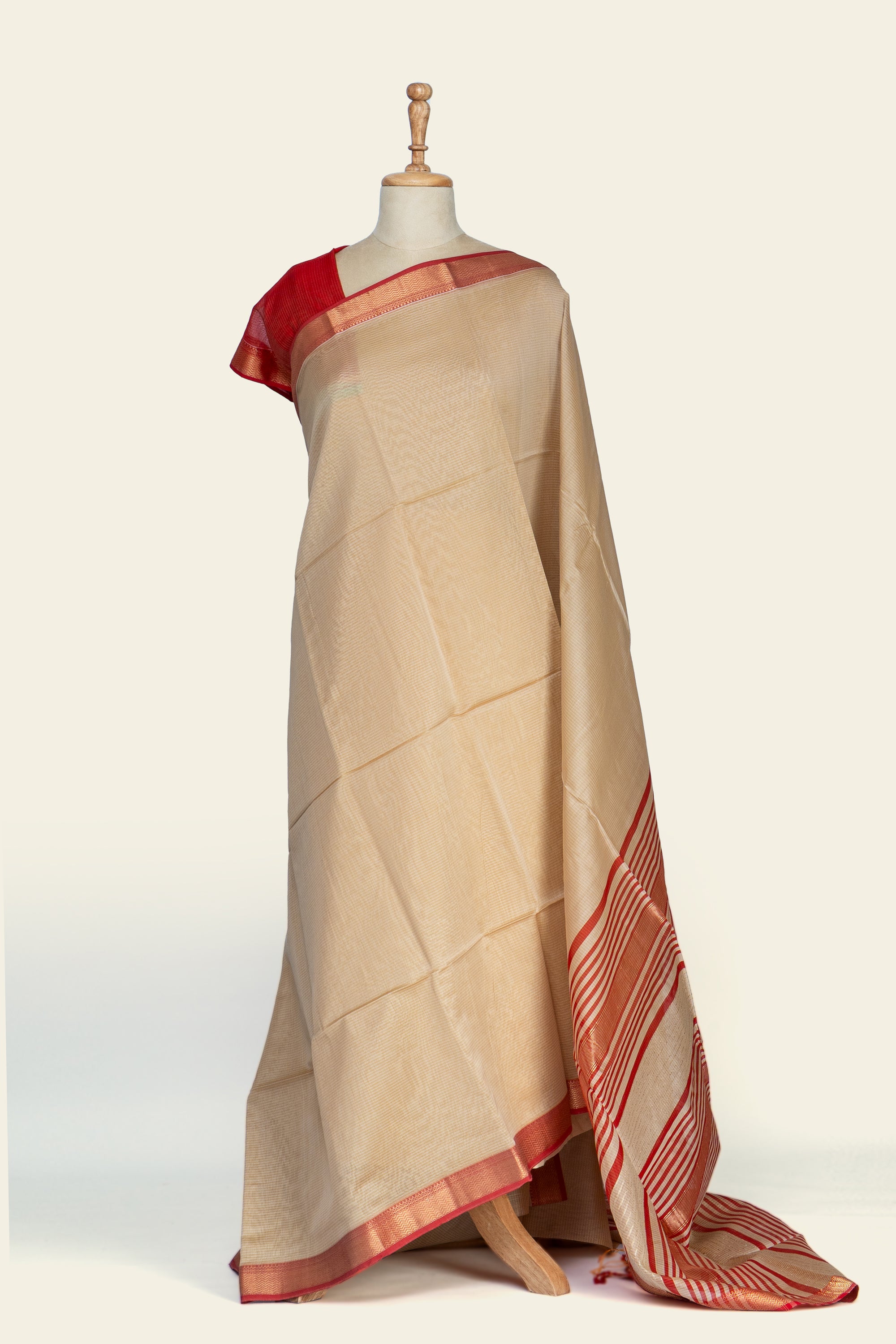 Beige Dobby Design Maheshwari Silk Cotton Saree