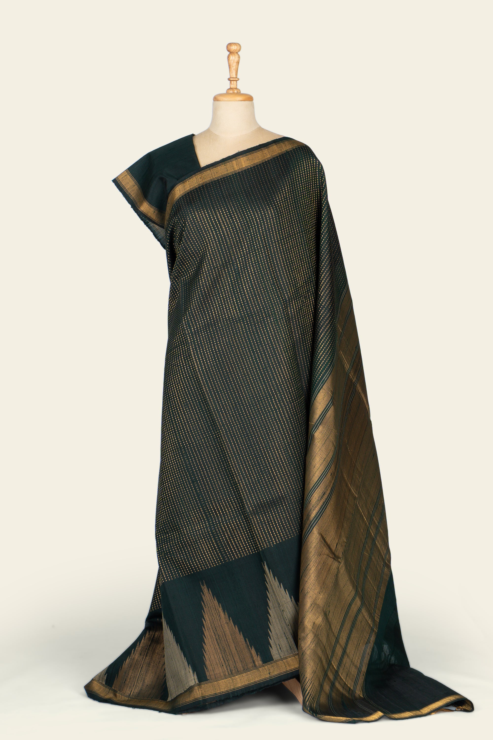 Majestic Green Chhattisgarh Raw Silk Saree