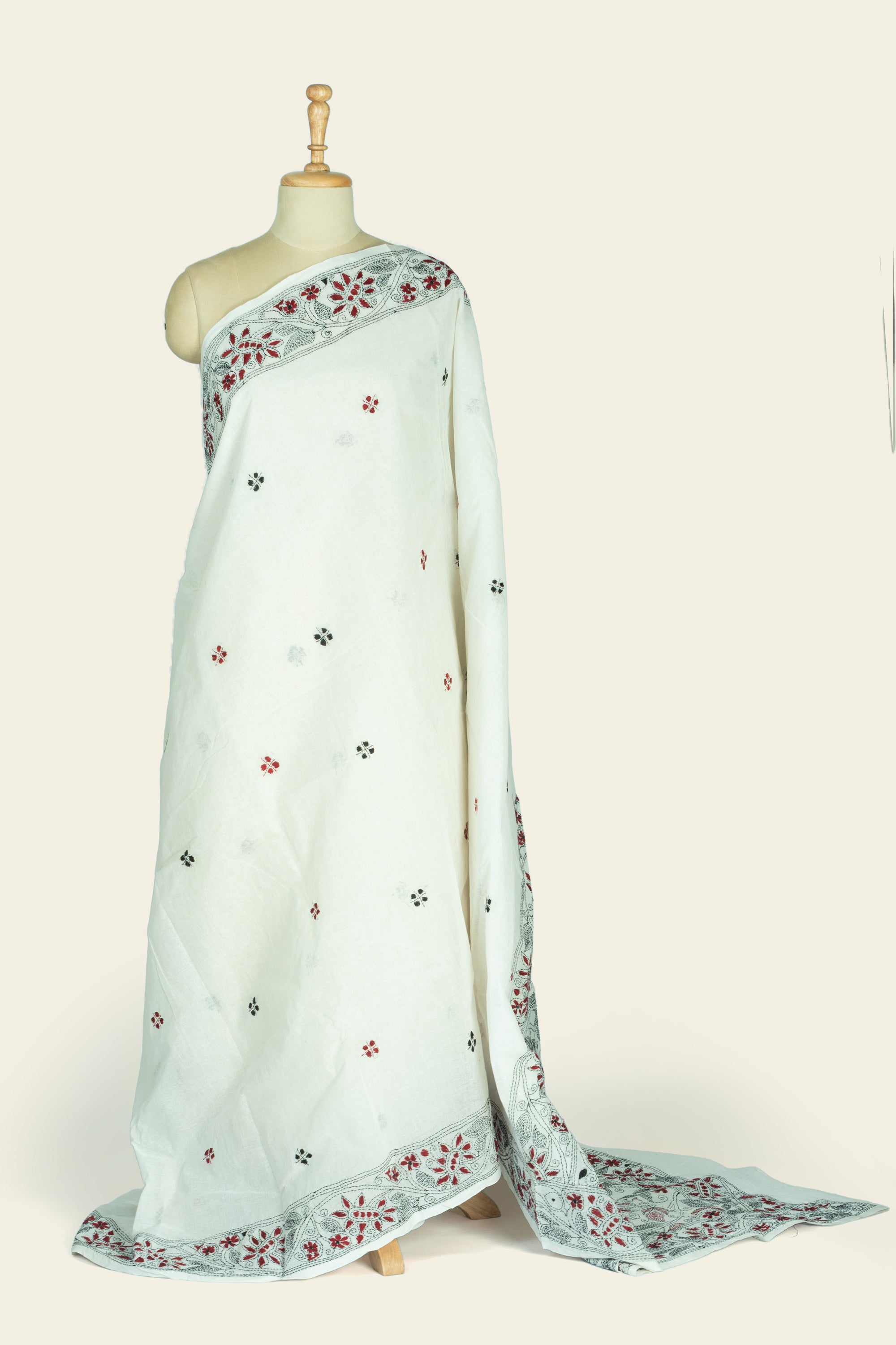 Off White Bengal Kantha Stitch Pure Cotton Saree
