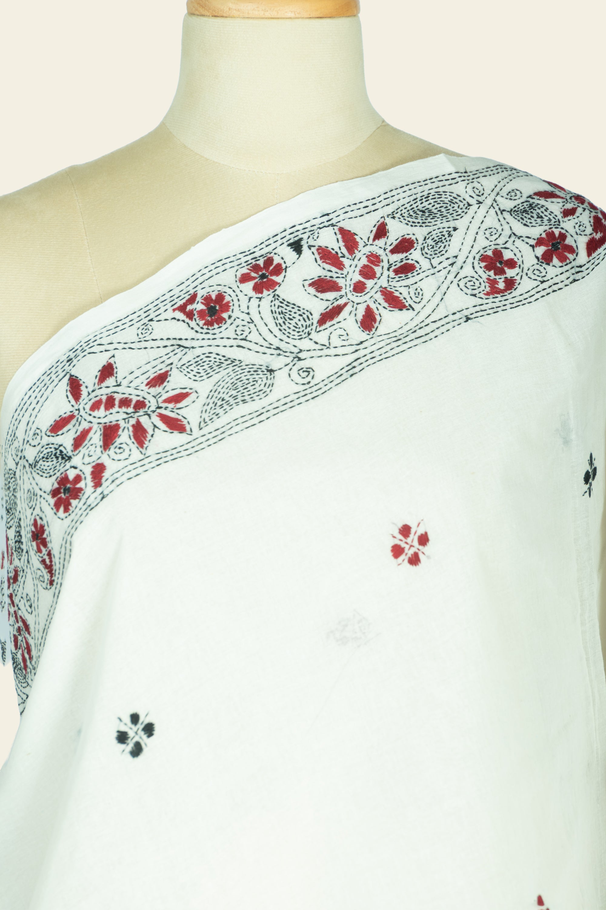 Off White Bengal Kantha Stitch Pure Cotton Saree