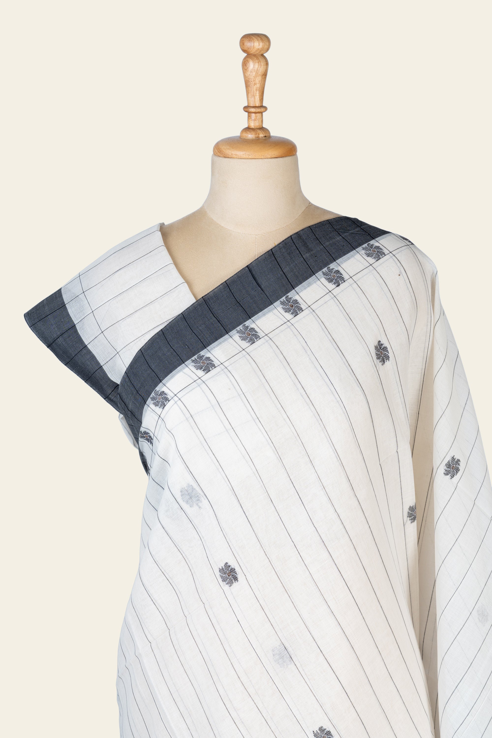 White and Black Handwoven Bengal Cotton Jamdani Saree