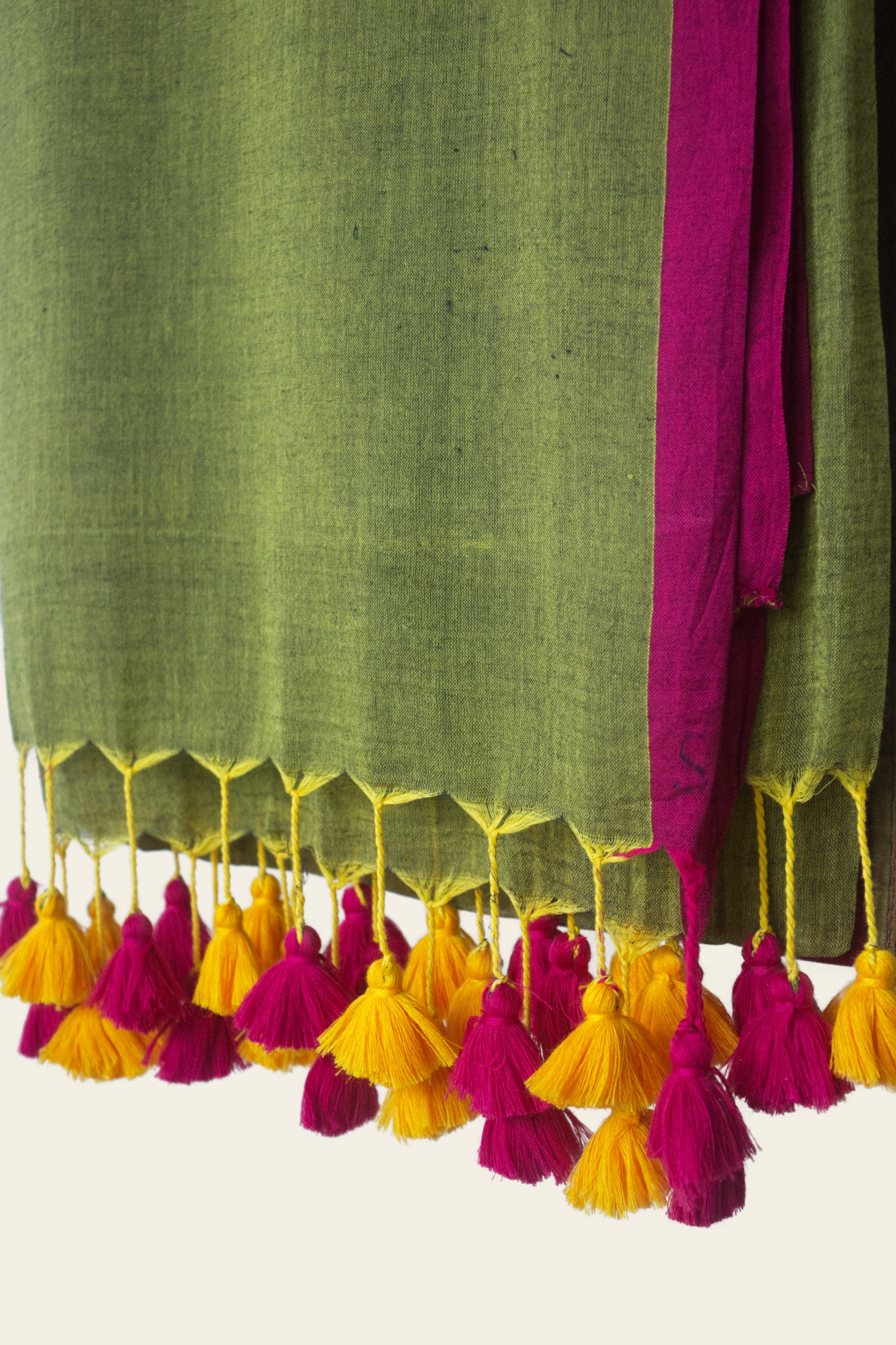 Mossy Green Bengal Mulmul Cotton Saree
