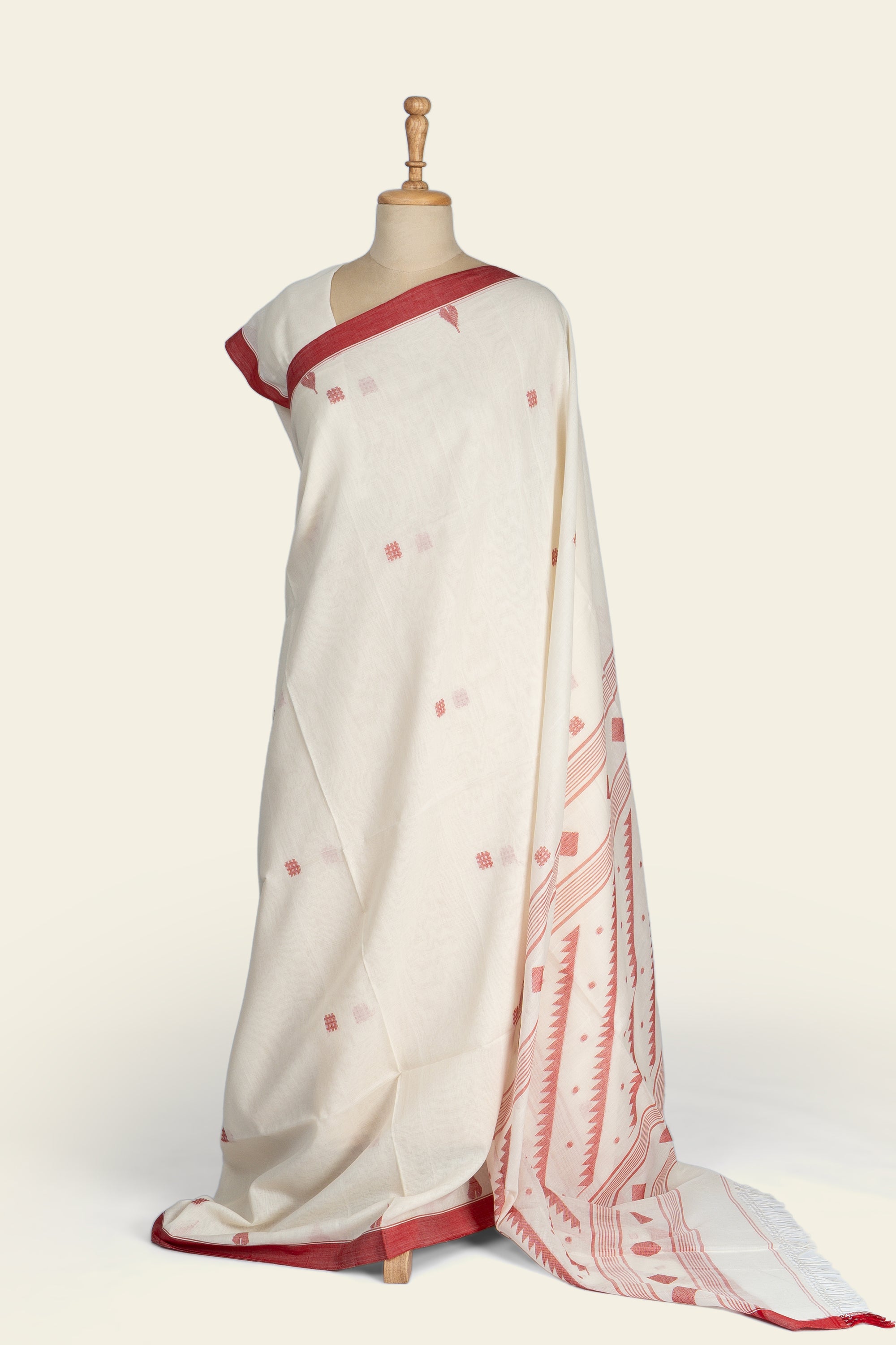 Red and White Handwoven Jamdani Bengal Cotton Saree