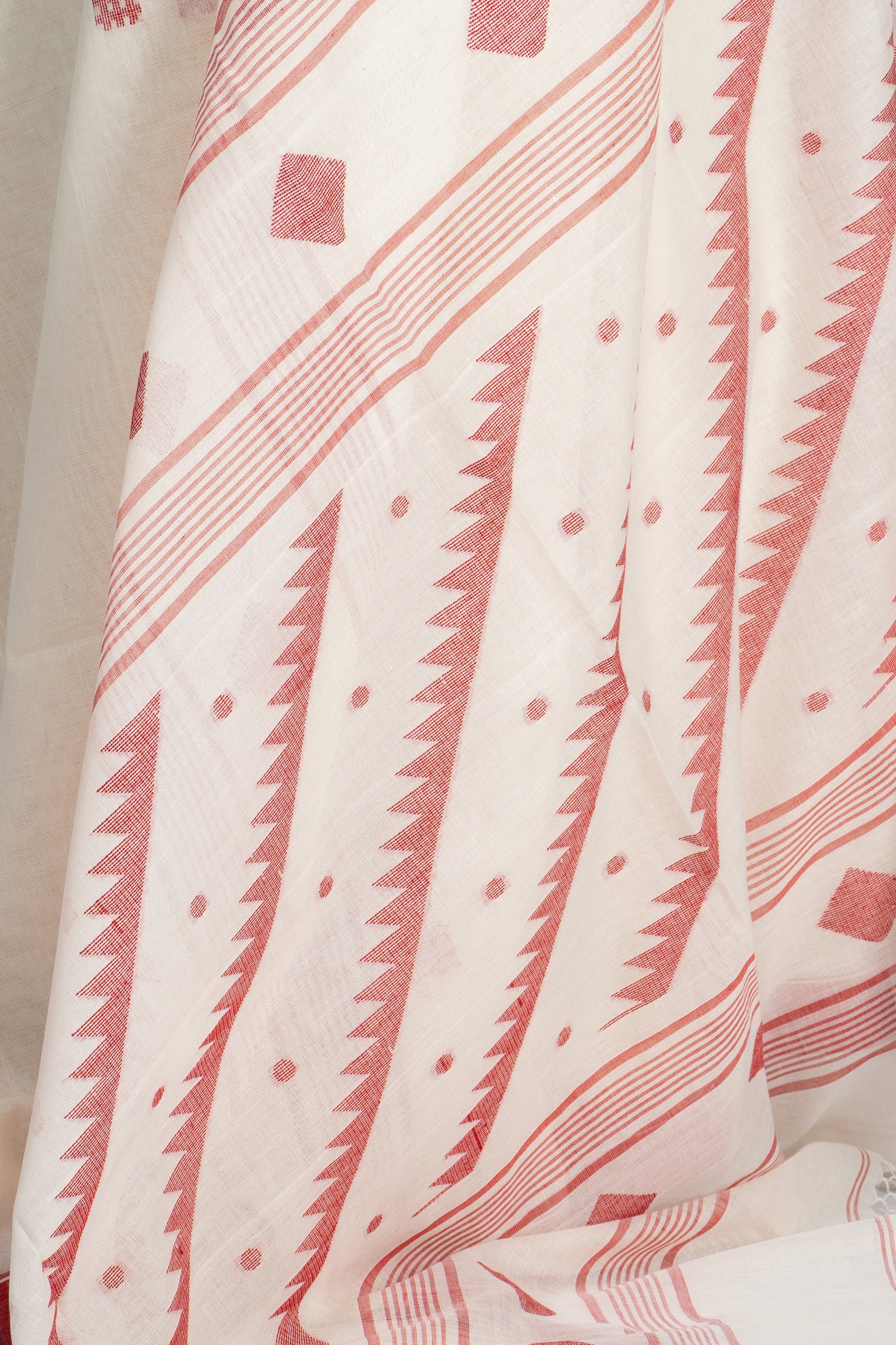 Red and White Handwoven Jamdani Bengal Cotton Saree
