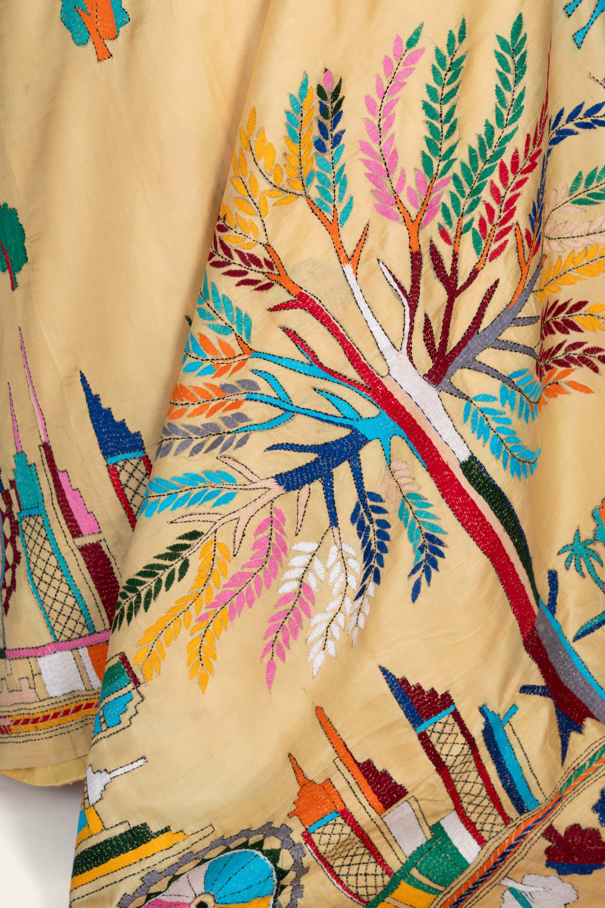 Crèam Bengal Kantha Stitch Tussar Silk Saree