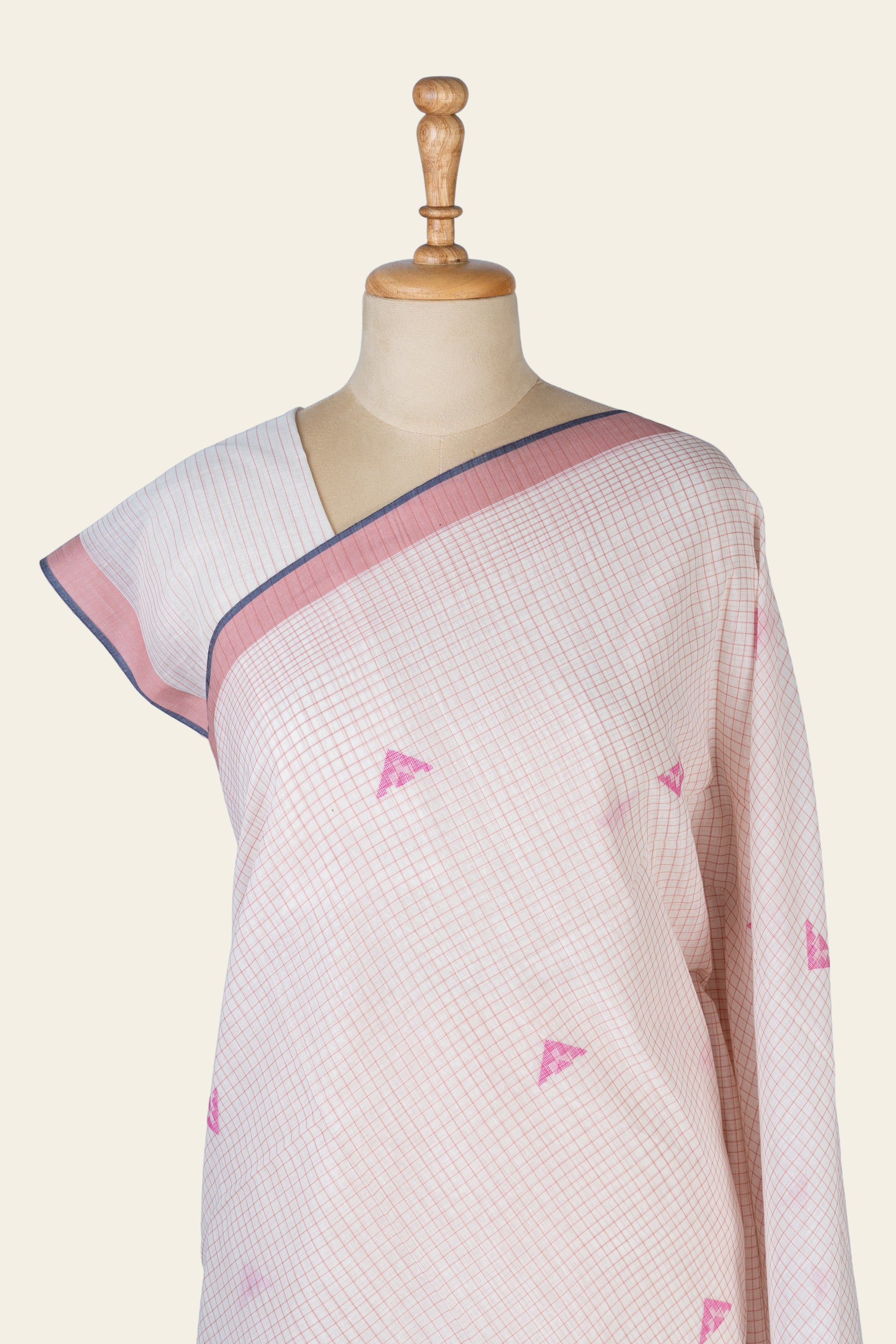 Off White Handwoven  Bengal Cotton Jamdani Saree