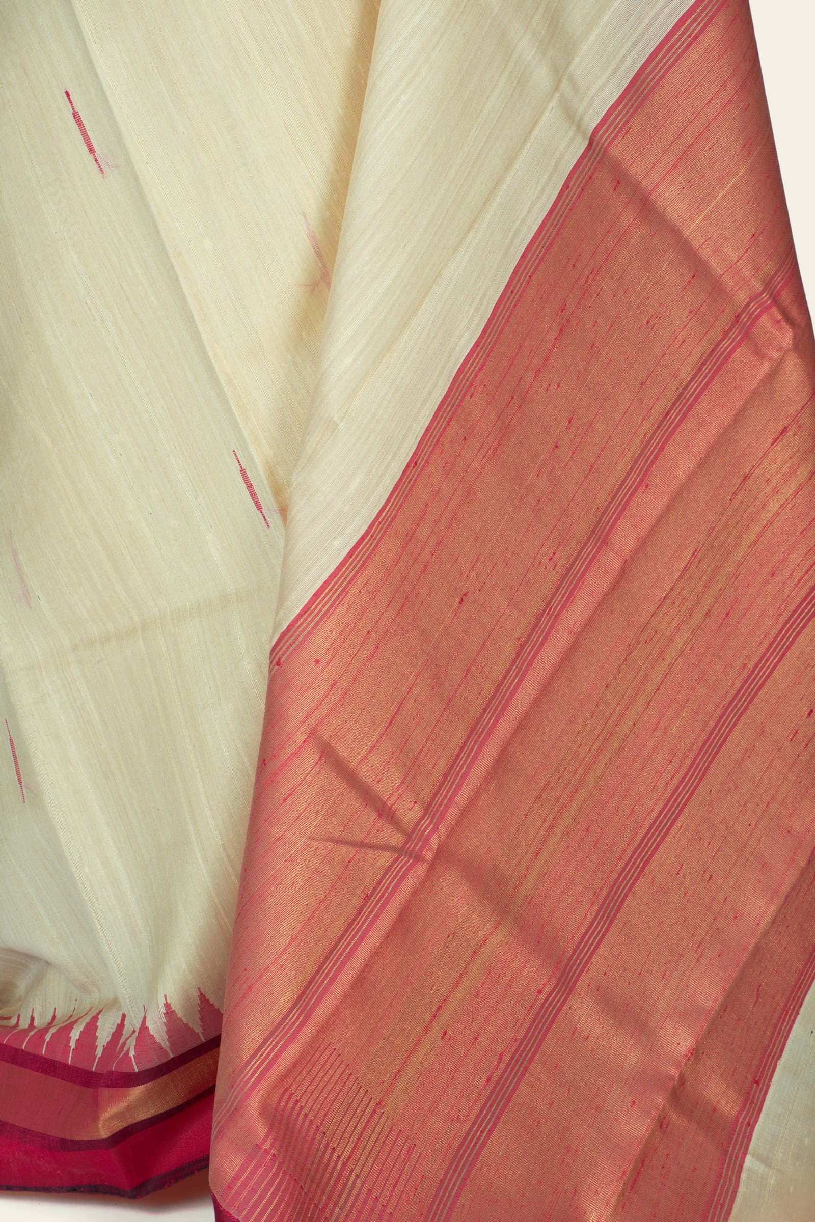 White Raw Silk Handwoven Saree - close-up