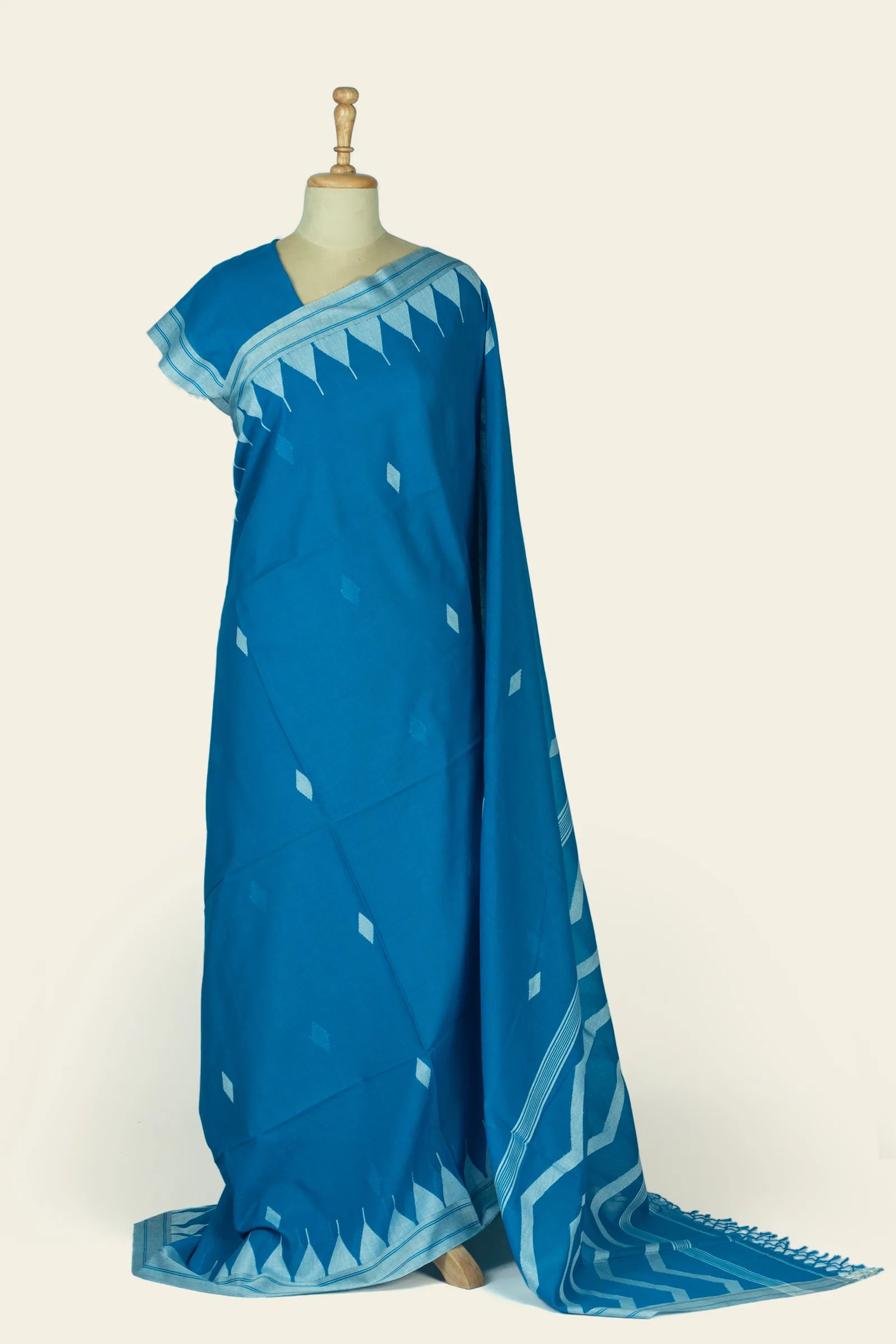Blue Bengal Jamdani Cotton Saree - front drape